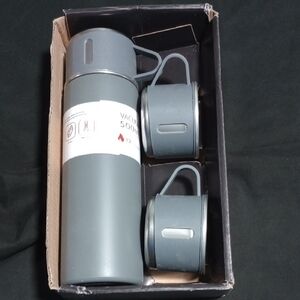 Matte Gray Vacuum Flask with Two Cups